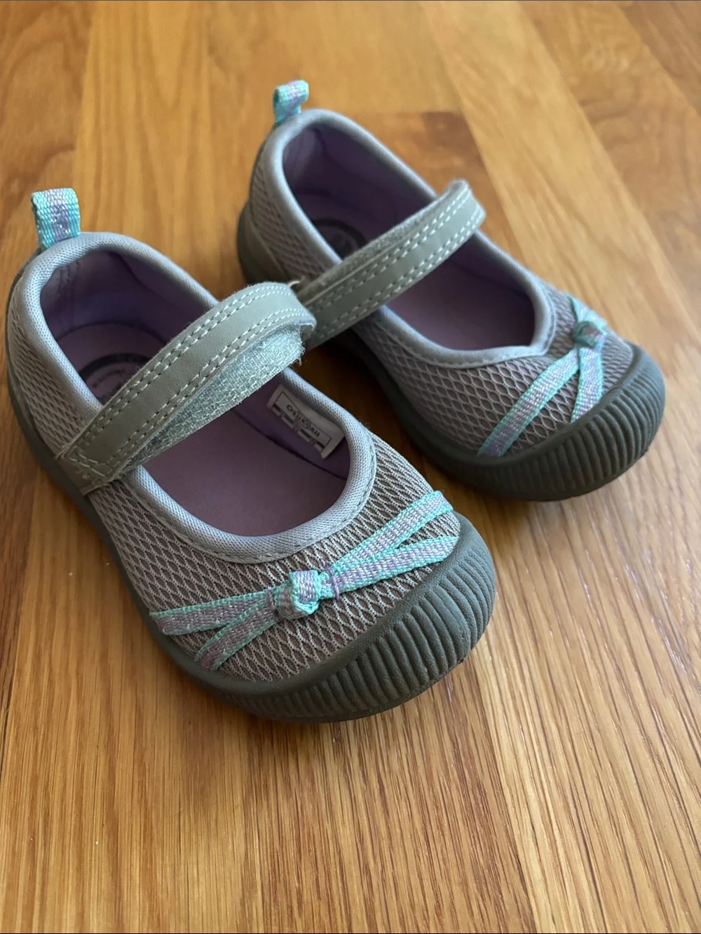 Size 6 Toddler Girls Osh Kosh B’gosh Shoes